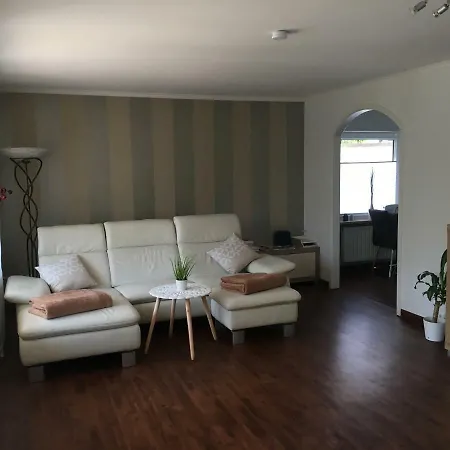 Ferienhaus Schadowske بيت للعطل *